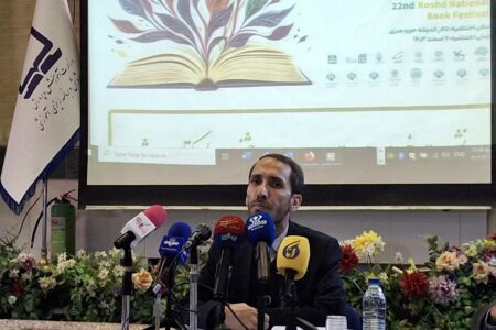 اعطای نشان رشد به ۱۹۵۰ اثر جدید در جشنواره کتاب رشد/ معرفی ۴۲ اثر برگزیده در مراسم اختتامیه و اهدای پنج جایزه ویژه