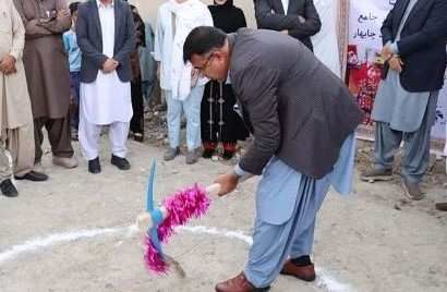 کلنگ احداث هنرستان دخترانه در روستای صدیق‌زهی منطقه پلان به زمین زده شد