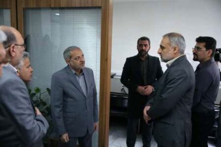 بازدید سرزده وزیر آموزش و پرورش از مرکز توسعه آموزش مجازی، فناوری و امنیت اطلاعات