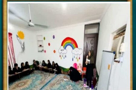معلمی که خانه‌اش را کلاس درس کرد