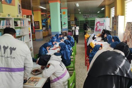 فریدونکنار| برگزاری مسابقه نقاشی بین دانش آموزان فریدونکنار به مناسبت دهه فجر