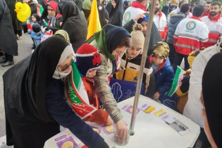 گزارش تصویری| استقرار تیم های اورژانس اجتماعی ادارات بهزیستی استان مازندران در مسیر راهپیمایی ۲۲بهمن