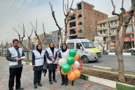 ساوجبلاغ | اجرای پیاده روی نمادین پرسنل اورژانس اجتماعی در سطح شهر هشتگرد