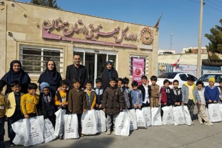 گزارش تصویری | پویش «هـ» مثل هدیه با مشارکت دانش‌آموزان کلاس اول دبستان مفید سما