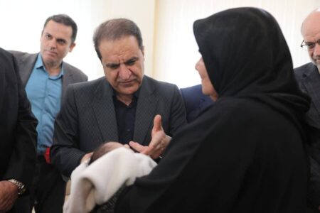 گزارش تصویری| بازدید عیدانه استاندار ایلام از شیرخوارگاه