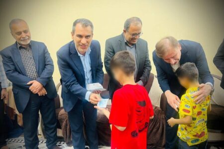 دیدار نوروزی استاندار، فرماندار و سرپرست بهزیستی با فرزندان تحت نظارت بهزیستی استان بوشهر