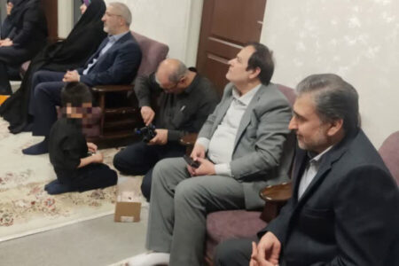 کرج | حضور صمیمی شهردار در ایام لیالی قدر در بین فرزندان مقیم خانه مهر نکیسا