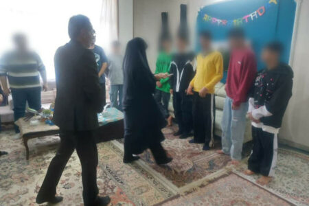 بازدید مدیرکل بهزیستی البرز از مرکز نگهداری پسرانه هستی جاویدان و اهداء عیدی به مناسبت نوروز