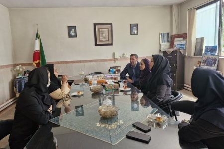 کرج | دیدار و تجلیل از معلمان مدارس باغچه‌بان به مناسبت روز معلم