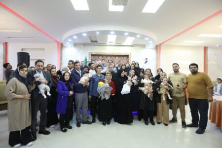 آئین واگذاری همزمان 30 کودک به خانواده‌های فرزندپذیر