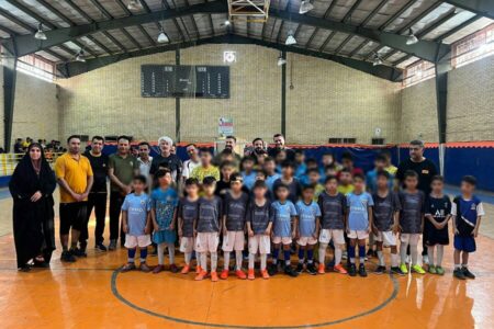 مسابقه فوتسال تیم مدیرکل و کارکنان بهزیستی فارس با فرزندان خانه های کودک و نوجوان