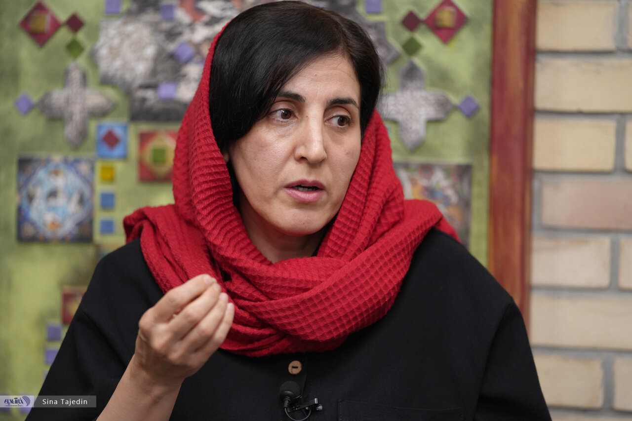 6294845 دانشآموزان سواد خواندن ندارند/ بخاطر کمبود نیرو از معلم ۸۰ ساله خواستهاند درس بدهد/ حال دانشآموزان در مدرسه خوب نیست