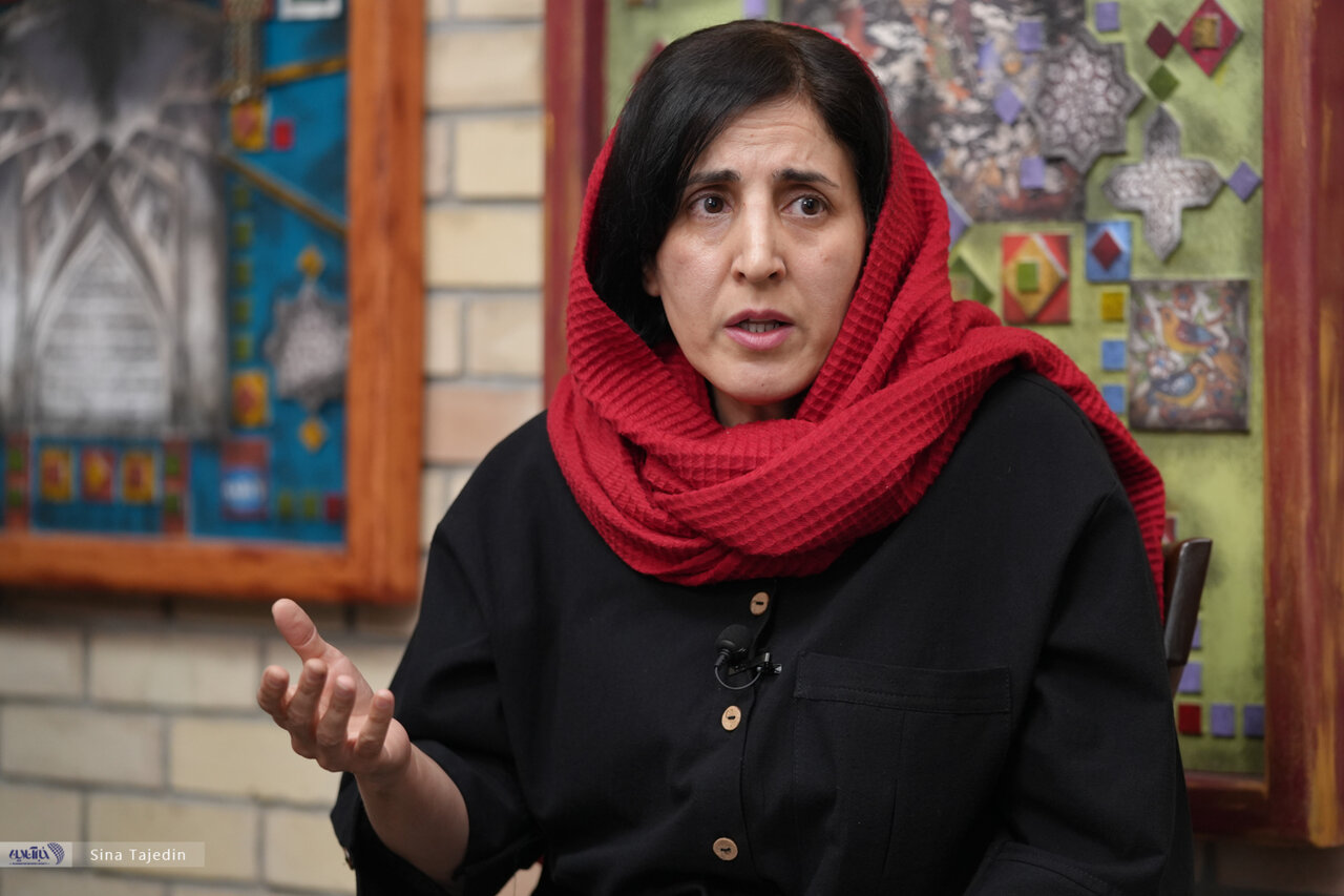 دانش‌آموزان سواد خواندن ندارند/ بخاطر کمبود نیرو از معلم ۸۰ ساله خواسته‌اند درس بدهد/ حال دانش‌آموزان در مدرسه خوب نیست