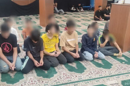 ساوجبلاغ | حضور فرزندان مقیم خانه ولیعصر (عج) در مسجد شهر کوهسار