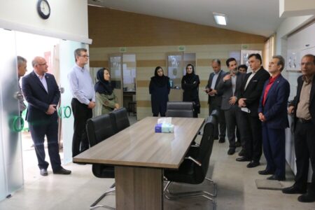 بازدید مدیران ارشد سازمان بهزیستی کشور از مرکز مشاوره تلفنی ۱۴۸۰ همدان؛ تاکید بر خدمات روانشناسی و مشاوره مستمر