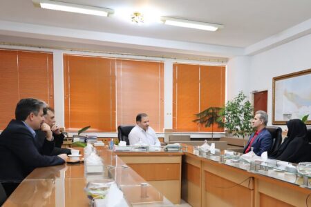 دیدار مدیران ارشد سازمان بهزیستی کشور و مازندران با رئیس سازمان مدیریت و برنامه‌ریزی استان برای تسهیل در تامین اعتبارات