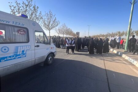 ساوجبلاغ | حضور تیم اورژانس اجتماعی در همایش پیاده روی خانوادگی در شهر گلسار