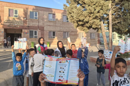 ساوجبلاغ | به مناسبت گرامیداشت روز دانش آموز / استقرار تیم سیار اورژانس اجتماعی در مدرسه شهید صفر علی قره حسنلو