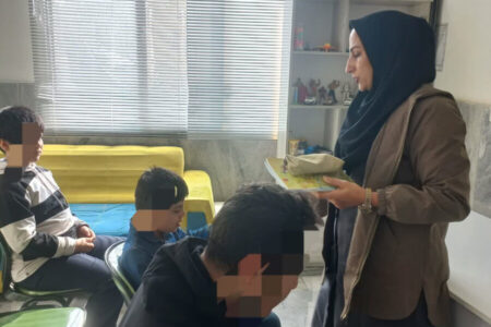 کرج | برنامه‌های فرهنگی ویژه هفته کتابخوانی در مراکز بهزیستی کرج برپا شد