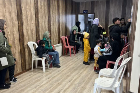 طالقان | به مناسبت گرامیداشت هفته معلولین / سنجش بینایی کودکان طالقانی