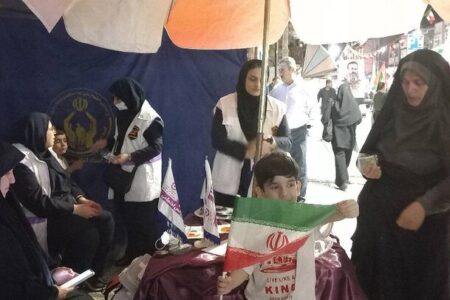 بهشهر| برپایی میز ارتباطات مردمی و ایستگاه اطلاع‌رسانی طرح ملی سنجش سلامت روان در بهشهر