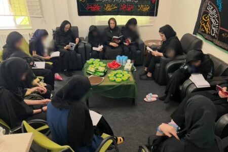 ساوجبلاغ | قرائت زیارت عاشورا در مرکز «فرشتگان خورشید مهر هادی»؛ فرصتی برای تقویت آرامش، تاب‌آوری و خودباوری