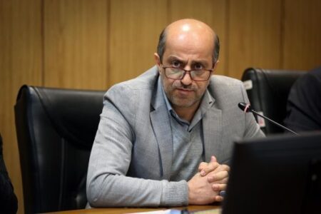 تدوین برنامه‌های ویژه برای تبیین حماسه مقاومت و انتقال مفاهیم ایثار، شهادت و وحدت ملی به نسل نوجوان