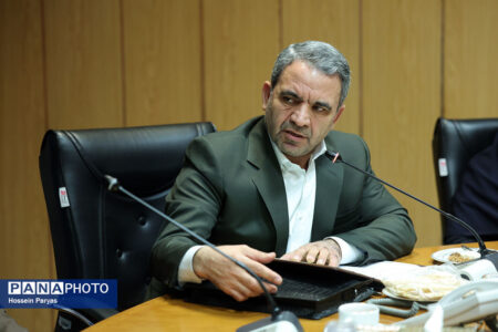 تبیین اولویت‌های راهبردی سازمان مدارس و مراکز غیردولتی برای نهادینه‌سازی هوش مصنوعی در نظام آموزشی