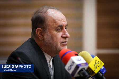 آینده آموزش و پرورش در گرو توجه به معلم، دانش‌آموز و زیرساخت‌های آموزشی است