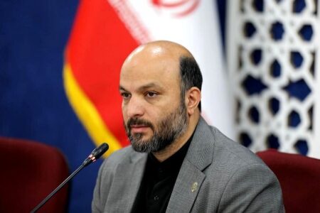 همه دستگاه‌ها، کارخانجات و نهادها به دستور رئیس‌جمهور باید پای کار نهضت مدرسه‌سازی بیایند