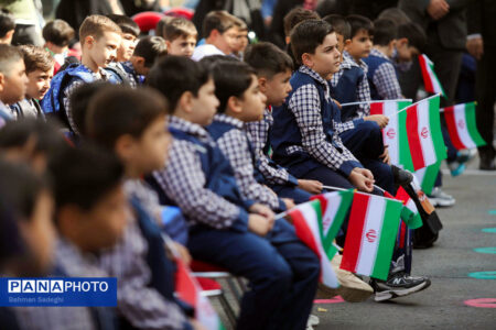 روایت «از ایرانمان دفاع می‌کنیم» در مدارس ابتدایی