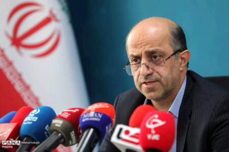 نرخ «ترک تحصیل» دبیرستانی‌ها کاهشی شد/ اجرای ۲۰ برنامه تحولی در مقطع متوسطه