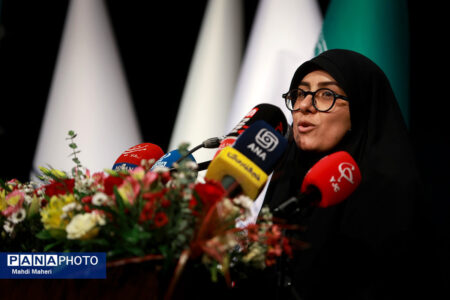 تعامل دو نهاد مهم خانواده و مدرسه، یکی از ارکان اساسی در پیشرفت تحصیلی و رشد عاطفی دانش‌آموزان است