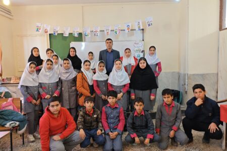 معلمان نباید از علم روز دنیا بترسند