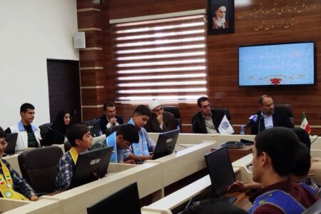 نشست معاون پرورشی و فرهنگی وزیر آموزش و پرورش با دانش آموزان پسر عضو تشکل های دانش آموزی برگزار شد