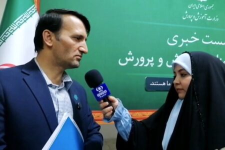 لزوم ارتقاء توانمندی‌‌های معلمان برای تربیت دانش‌آموزان توانمند/ تقویت بسته‌های آموزشی غیرحضوری و استفاده از ظرفیت‌های چندرسانه‌ای