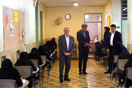 بازدید دبیرکل شورای عالی از روند برگزاری امتحانات نهایی منطقه ۱۲ شهر تهران